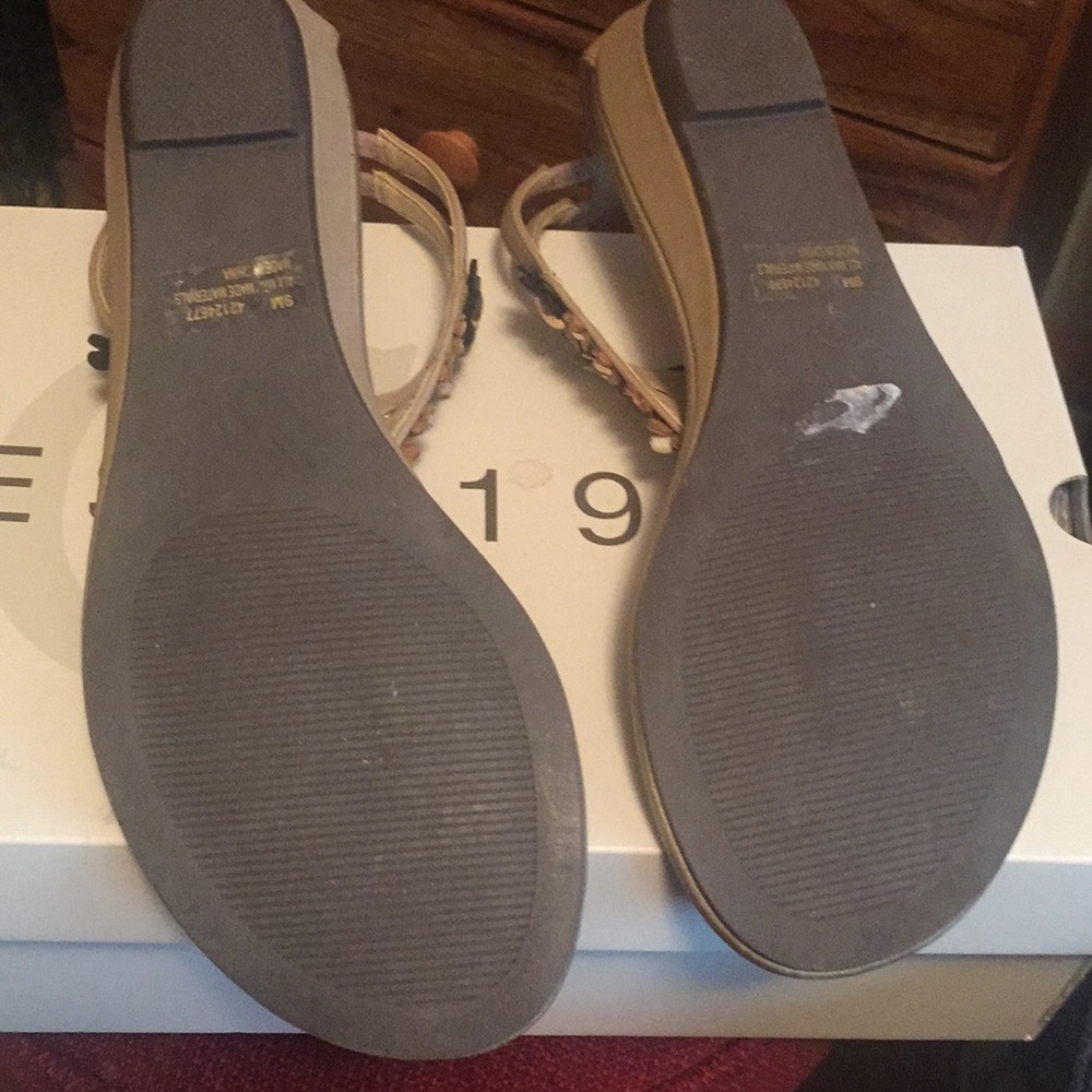 Sandals - Picture 5 of 6